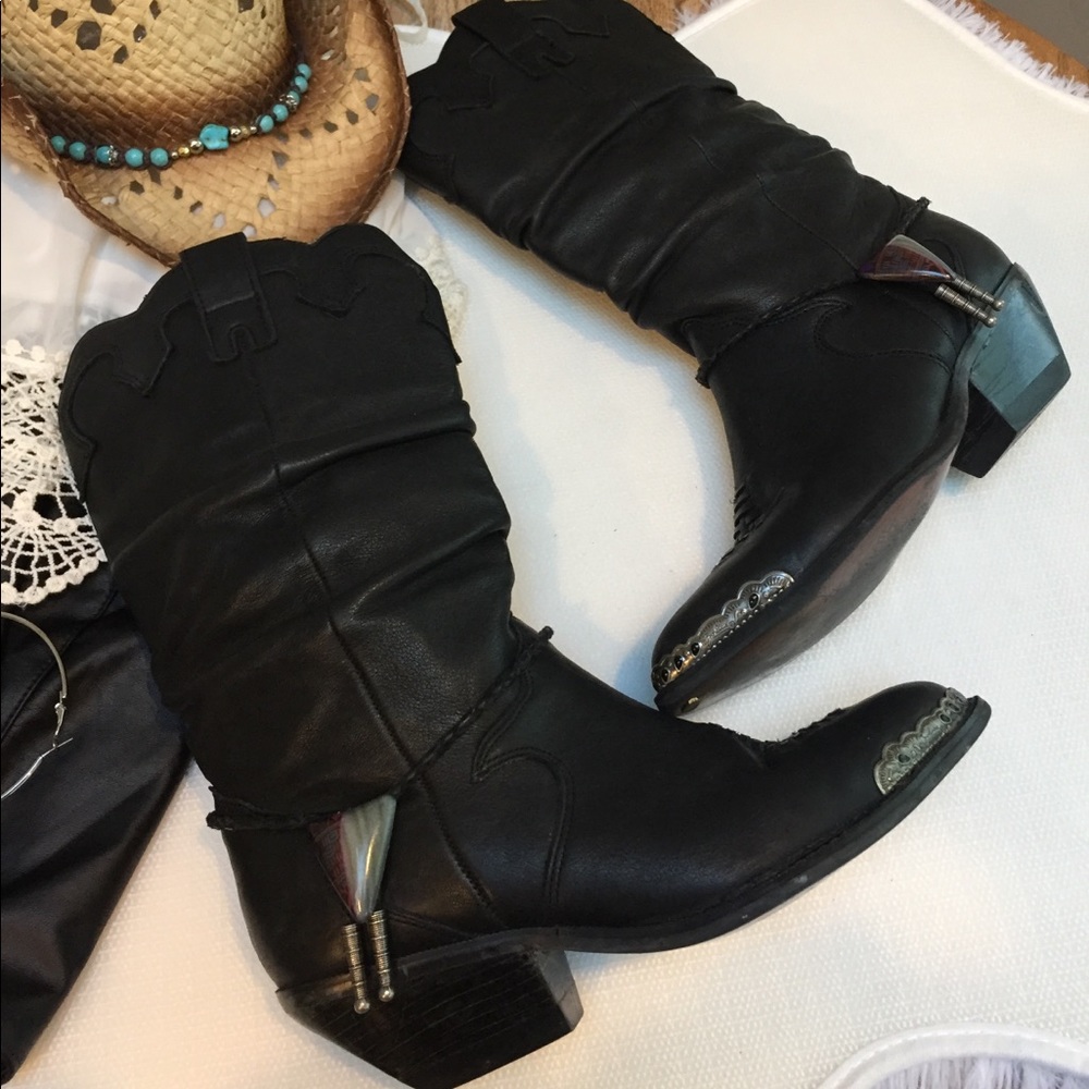 Black leather vintage brand Zodiac cowboy boots
